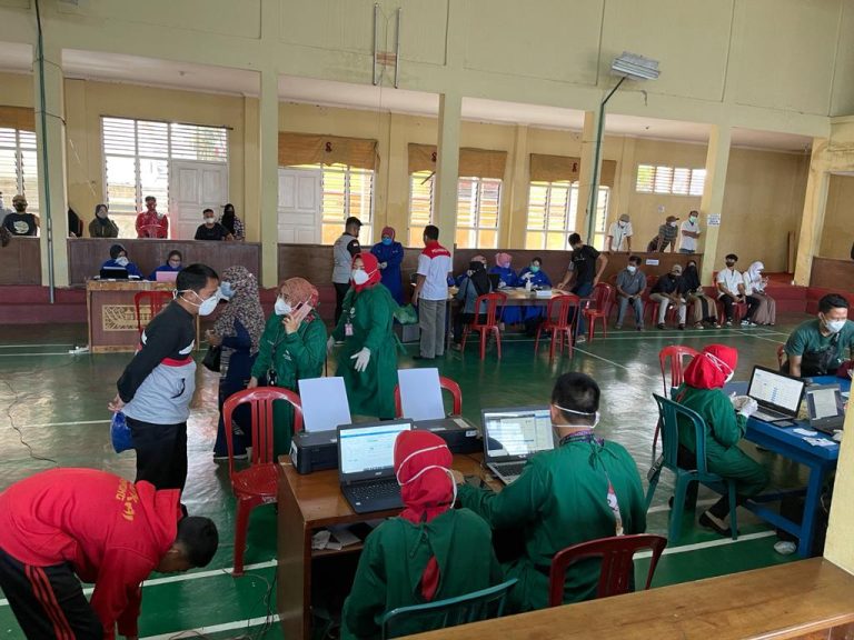 Putus Penularan Covid-19, KONI Pesawaran Vaksinasi Pengurus Atlet dan Official Cabor