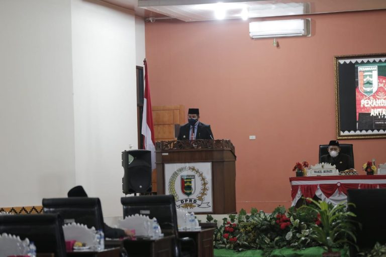 Bupati Pesawaran Dengarkan Pidato Kenegaraan Presiden RI, Secara Virtual