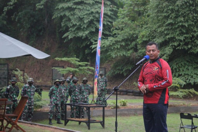 Brigif 4 Marinir/BS Beserta Prajurit Lanal Lampung Gelar Olahraga Bersama