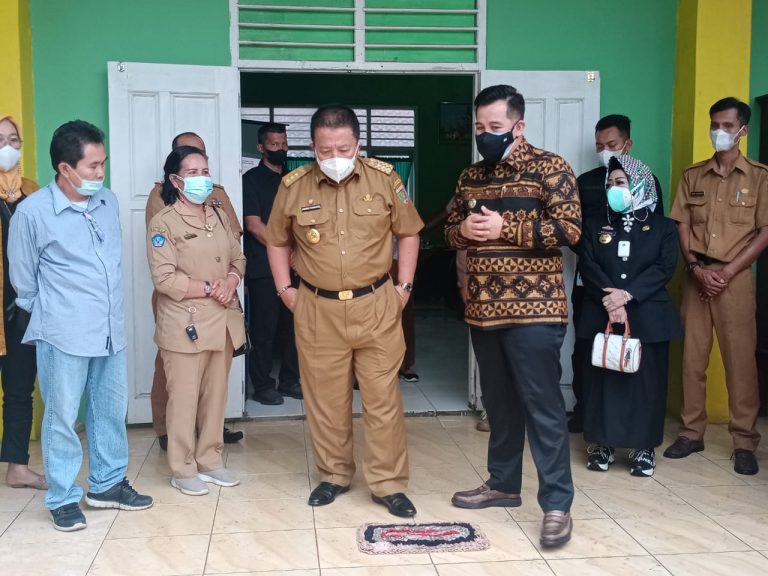 Jelang Kedatangan Presiden RI, Dendi Ramadhona Dampingi Gubernur Lampung Cek Kesiapan SMPN 1 Pesawaran