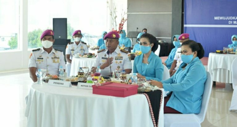 HUT Ke-75 Jalasenastri, Brigif 4 Mar/BS Bersama Vihara Amurwa Bhumi Graha Salurkan Ribuan Paket Sembako