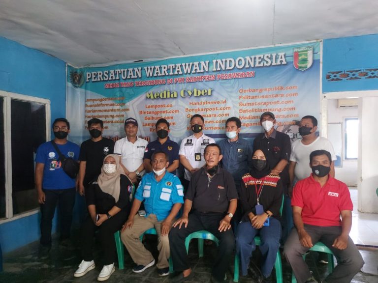 Sinergitas, Kasat Reskrim Polres Pesawaran Sambangi PWI