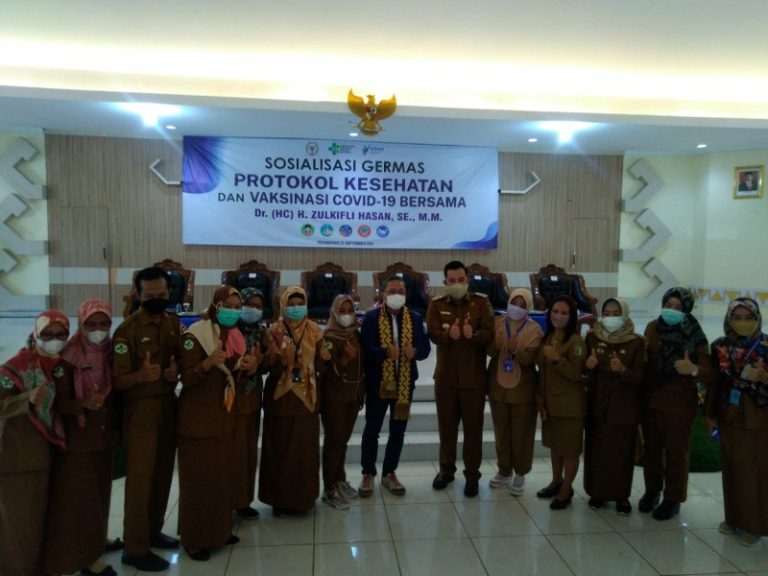 Apresiasi Penanganan Covid-19 di Kabupaten Pesawaran, Zulhas: Saya Beri Seribu Dosis Vaksin