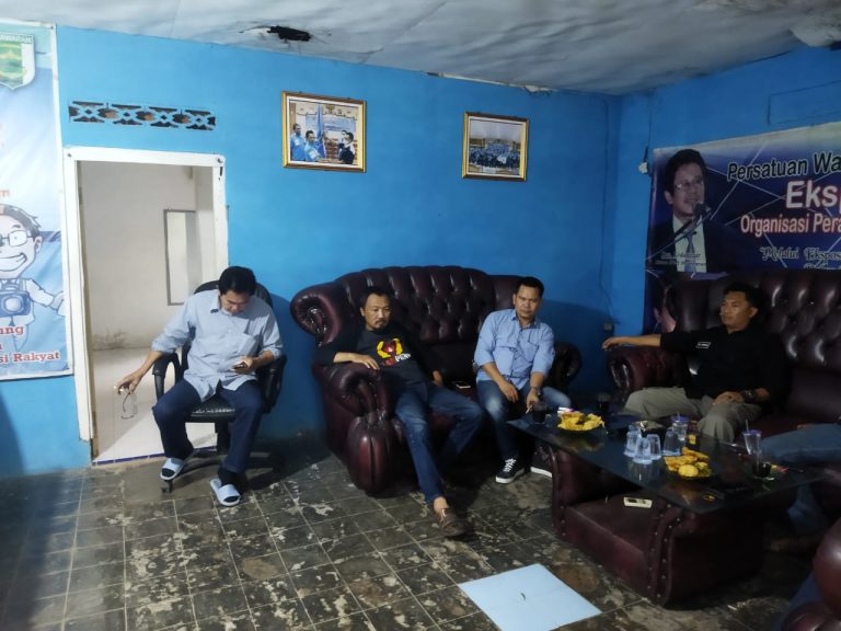 Wira Hadikusuma Kunjungi PWI Pesawaran, Ismail Ingatkan Perlindungan Hukum Wartawan