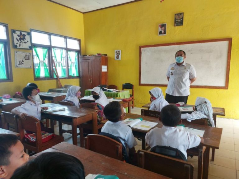 PTM Tak Terapkan Prokes, Kadisdikbud Pesawaran Copot Kepsek