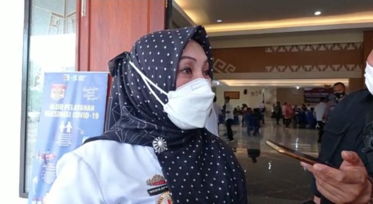 Lansia Jadi Sasaran Jebol Vaksinasi Dinkes Pesawaran