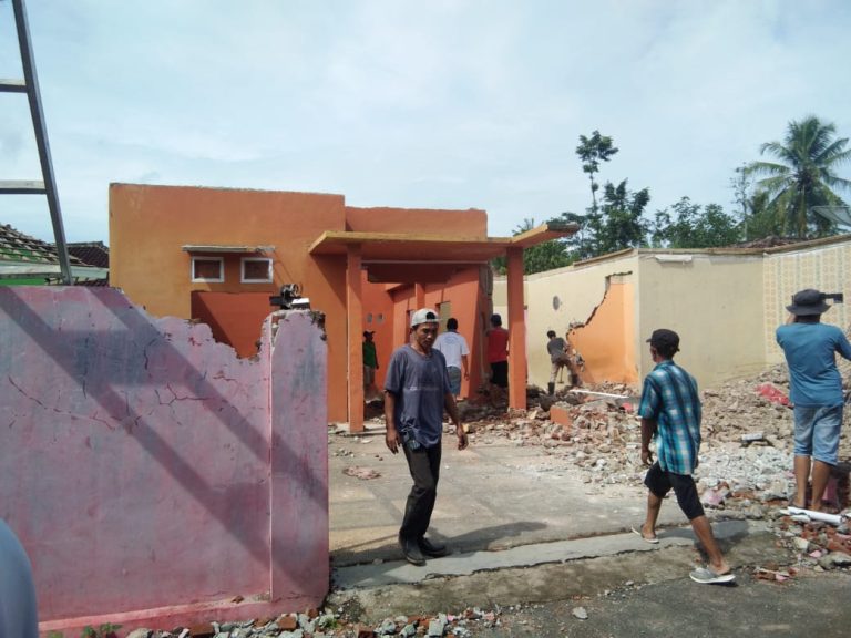 Warga Banjar Negeri Antusias Bangun Masjid AT, Taqwa
