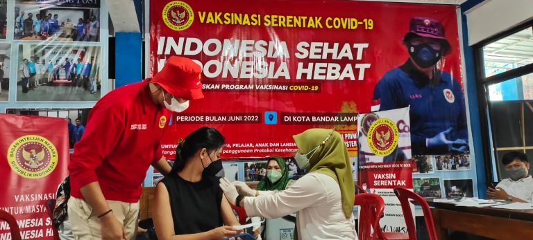 Antisipasi Omicron, Pemkab Pesawaran Bersama BIN Lampung Gelar Vaksinasi