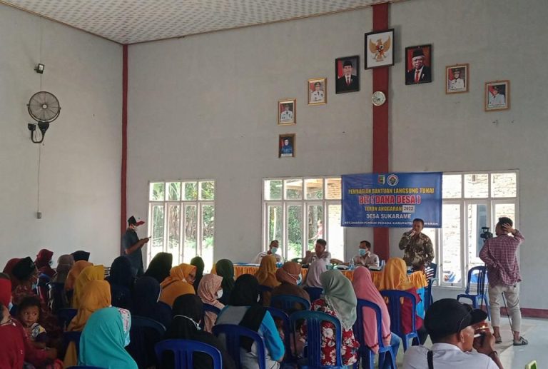 Pemdes Sukarame Salurkan Bantuan Langsung Tunai Dana Desa Tahap 2
