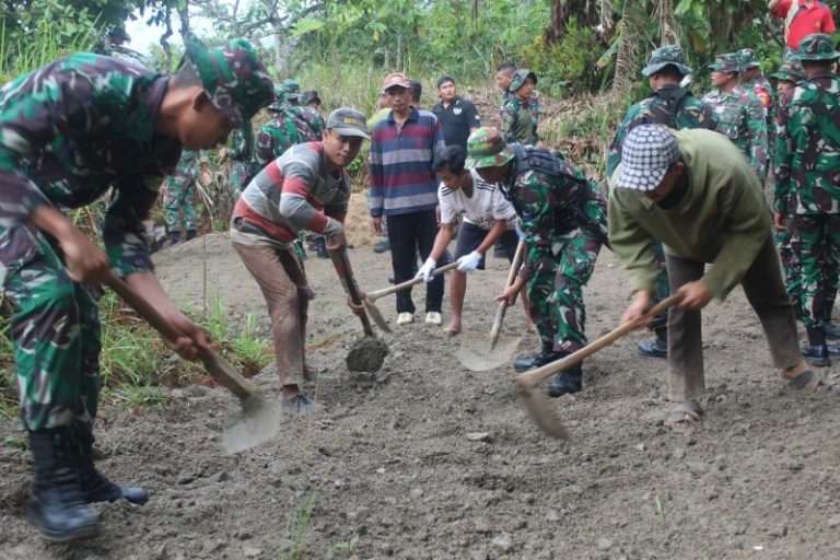 Hari Pertama Program TMMD Ke-114 Tampak Semangat Demi Sejahterakan Masyarakat