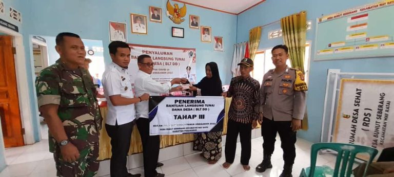 Sebanyak 146 KPM Desa Bunut Seberang Terima BLT-DD Tahun Anggaran 2022
