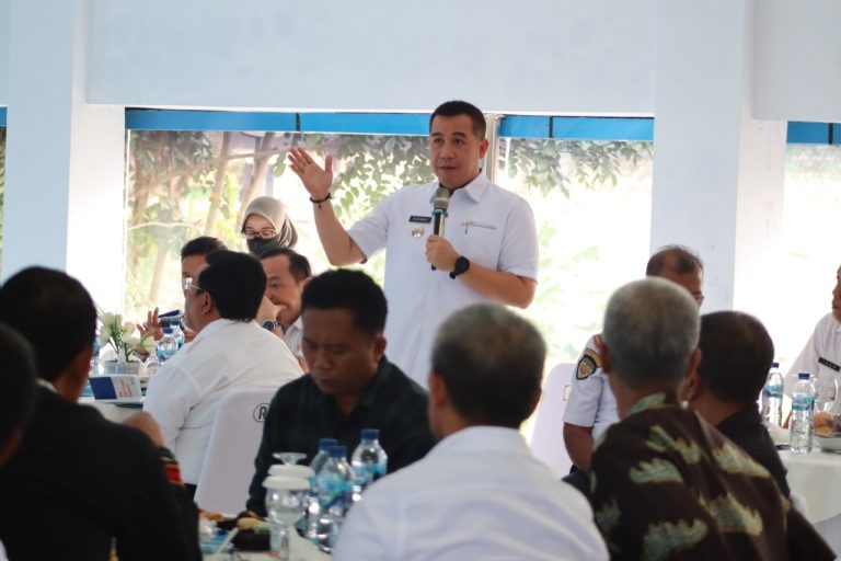 Ini Cerita Bupati Pesawaran Dapat Curahan Jalan Macet, Dari Masyarakat Hingga Kajari