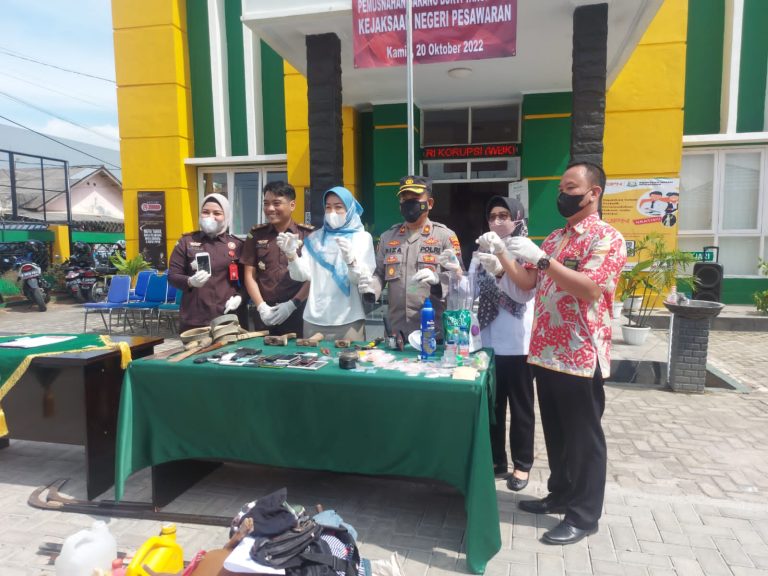 Kejari Pesawaran Musnahkan Sabu-sabu Sebanyak 66, 58298 Gram, 68 tablet ekstasi