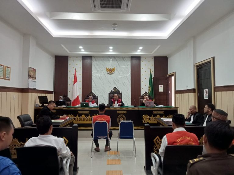 Oknum LSM GMBI, Akui Kesalahan Dihadapan Majelis Hakim PN Gedongtataan