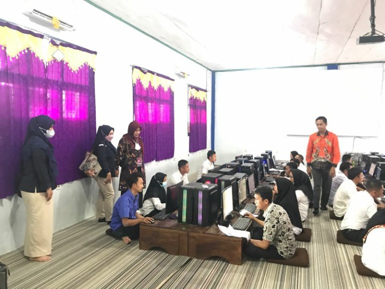 KPU Pesawaran Gelar CAT Ratusan PPK