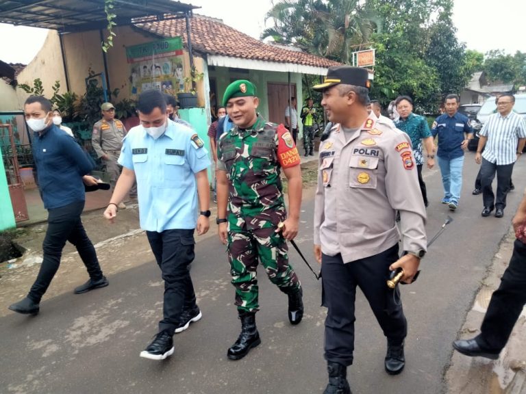 Letkol Inf Fajar Akhirudin Bersama Bupati dan Kapolres Pesawaran Amankan Pelaksanaan Natal