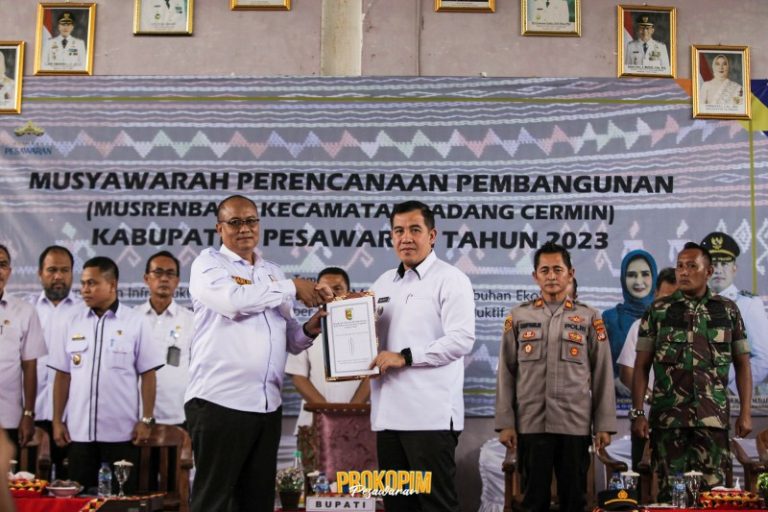 Dendi Minta Masyarakat Jaga Hasil Pembangunan Pemerintah di Bumi Andan Jejama