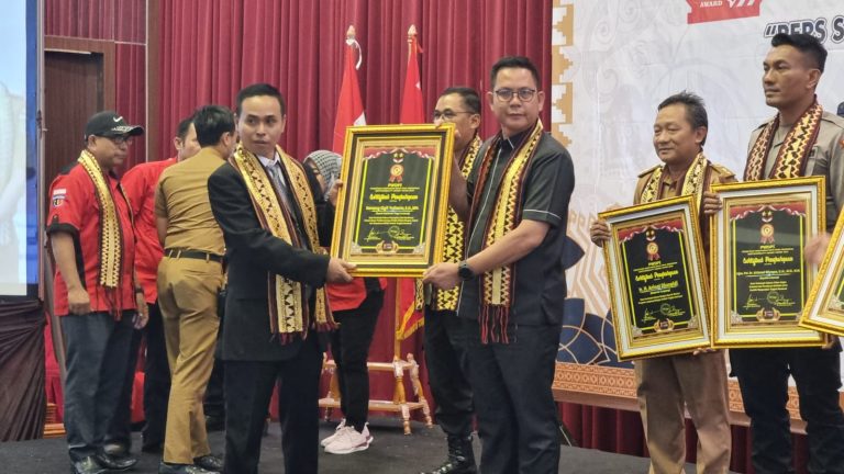 Berhasil Berantas Korupsi, Kejati Lampung Terima Award Terbaik Nasional