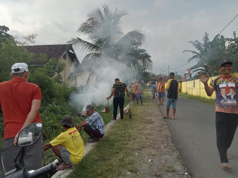 Sambut Romadhon Warga Desa Bagelen Gedong Tataan  Bersihkan Masjid dan Jalan