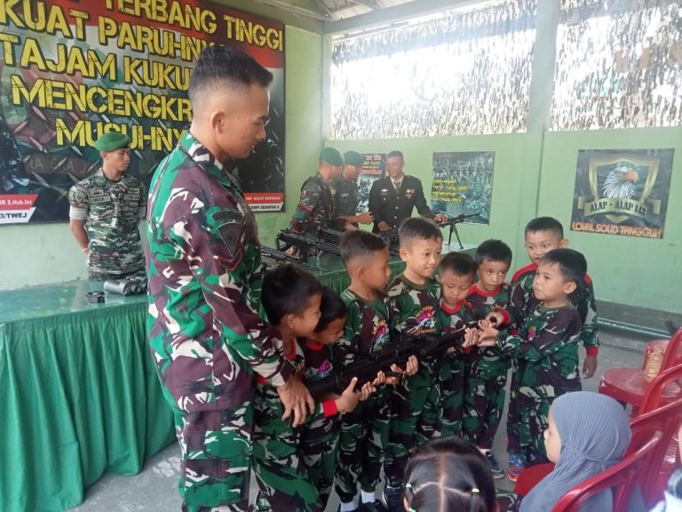 Mengenal Lebih Dekat Dengan TNI, TK An-Nida Kunjungi Kompi Senapan A