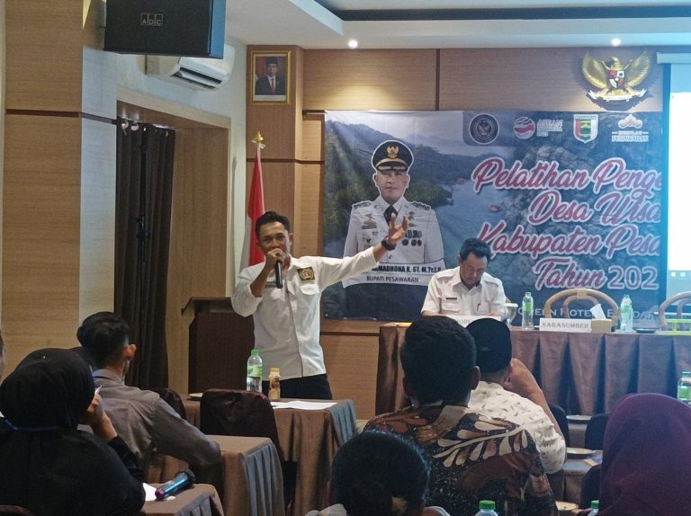 Ketua PWI Pesawaran Berikan Pelatihan Jurnalistik Kepada Puluhan Pokdarwis