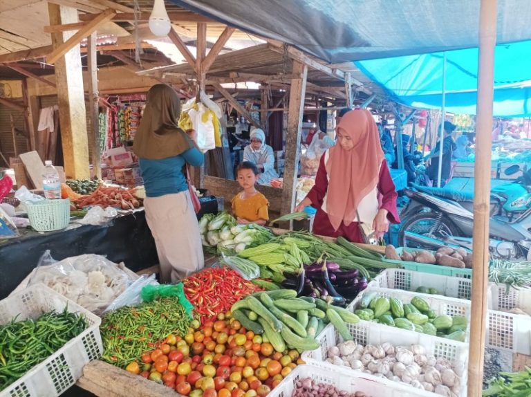 Jelang Hari Raya Idul Adha Harga Cabai Merah Pasar Gedong Tataan Naik