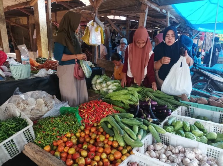 Jelang Hari Raya Idul Adha Harga Cabai di Pasar Gedongtataan Capai Rp38 ribu Perkilo