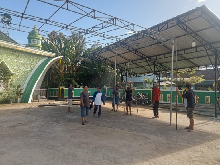 Jelang Idul Adha, Warga Desa Bagelen Persiapkan Tempat Pemotongan Kurban