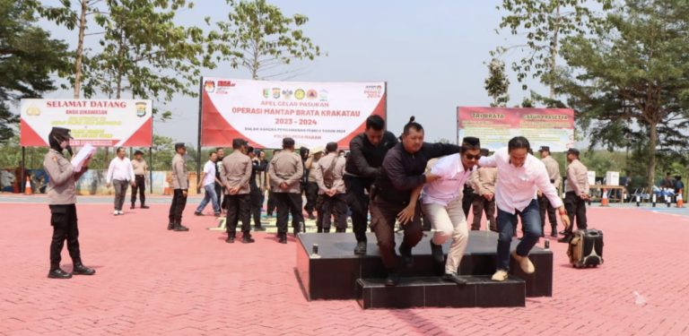 Polres Pesawaran Gelar Simulasi Sispamkota Pengamanan Pemilu 2024