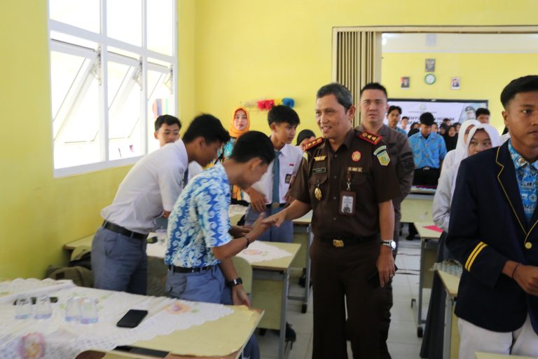 Jaksa Masuk Sekolah, Cara Kejari Pesawaran Cegah Kenakalan Remaja