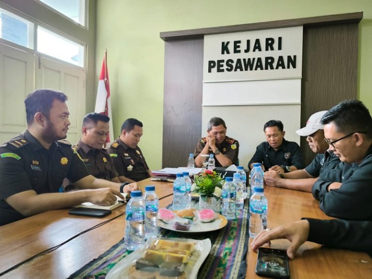Kawal dan Sukseskan Pemilu, Kajari Pesawaran Terjunkan Seluruh Personil