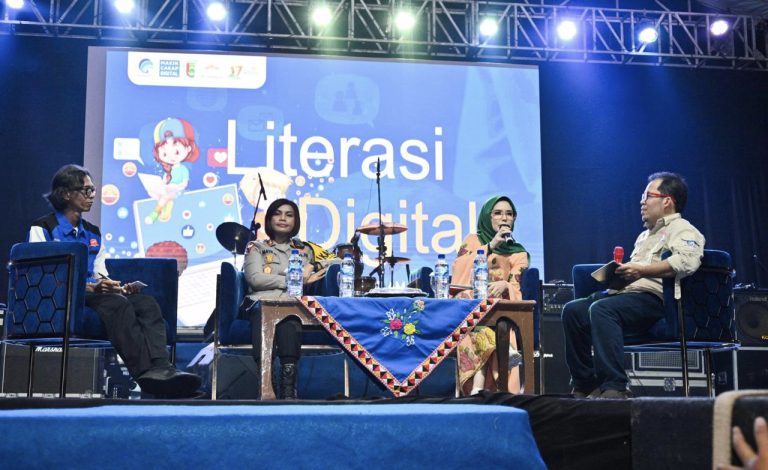 Literasi Digital, Ribu Masyarakat Pesawaran di Berikan Edukasi Bijak Bermedsos