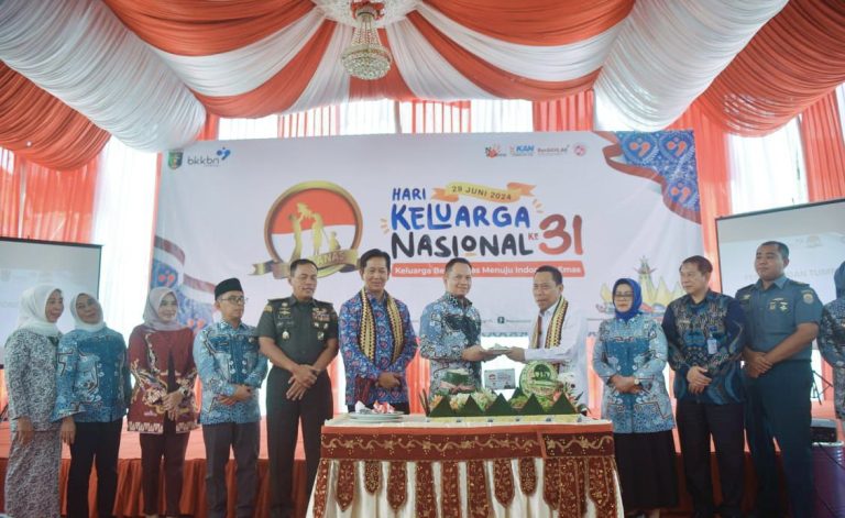 Dihari Harganas ke-31, Pesawaran Terima Penghargaan Penurunan Stunting Terbesar