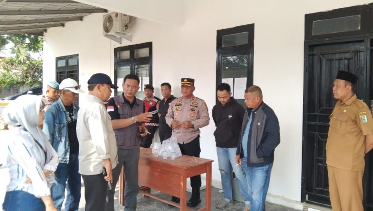 Kades Dicurigai Simpan APK Paslon, Bawaslu: Tidak Ada Pelanggaran