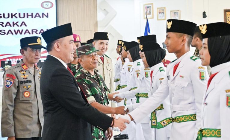 Bupati Dendi Kukuhkan 30 Anggota Paskibraka Kabupaten Pesawaran