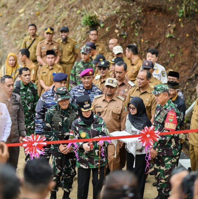 Karya Bakti TNI 2025, Hasilkan Sejumlah Infrastruktur Penting di Desa Trimulyo