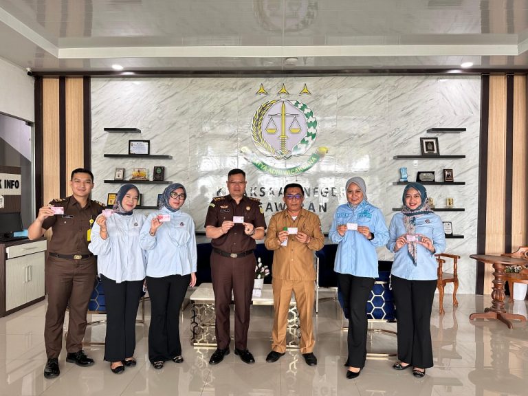 Lindungi Hak Anak, Kejari Pesawaran Serahkan 1.309 KIA