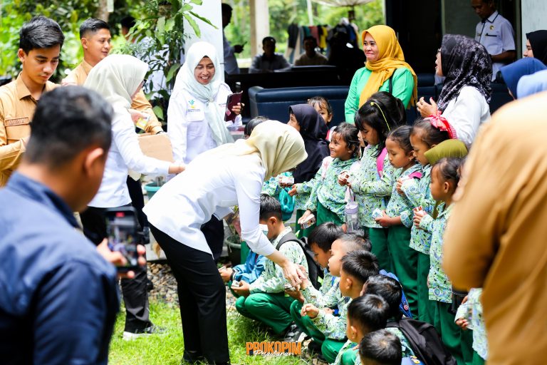 Gelar Silaturahmi Bersama TKSK dan Pendamping PKH, Bupati Nanda Indira Dorong Penyaluran Bansos Adil dan Merata