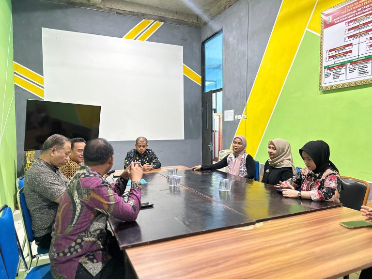 Perkuat Sinergi Informasi Publik, Diskominfotiksan Pesawaran Terima Kunjungan Audiensi Diskominfo Pringsewu 