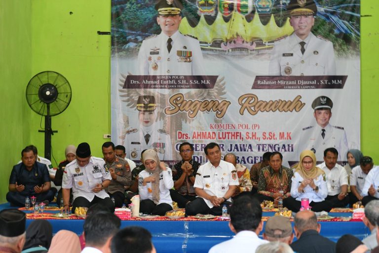 Gubernur Jawa Tengah Silaturahmi Bersama Keluarga Transmigran di Desa Bagelen Pesawaran 