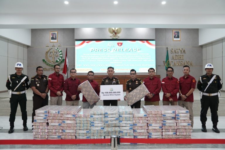 Diduga Korupsi Pemanfaatan Kawasan Hutan, PT P Kembalikan Uang Rp100 Miliar