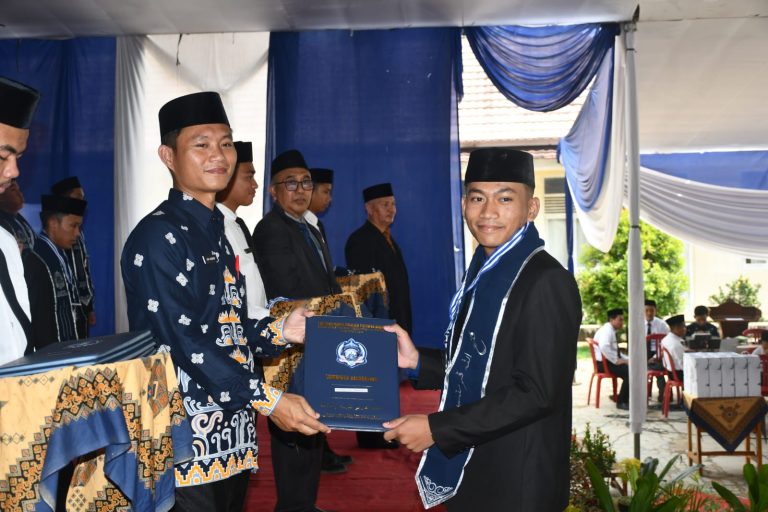 Sebanyak 17 Santri Ponpes Al Farabi Dinyatakan Lulus