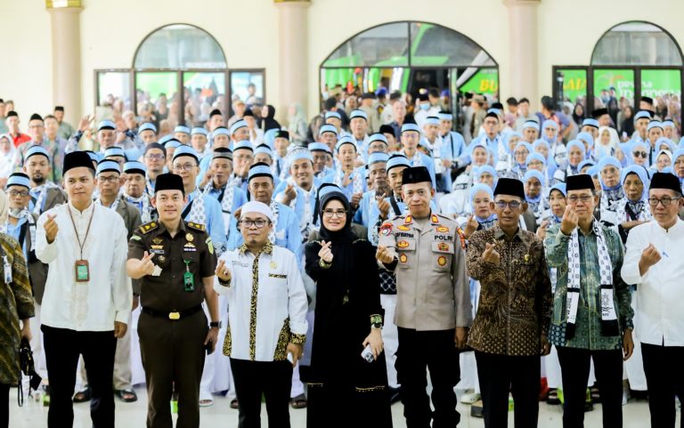 Sebanyak 127 Jamaah Calon Haji Asal Pesawaran di Berangkatkan 
